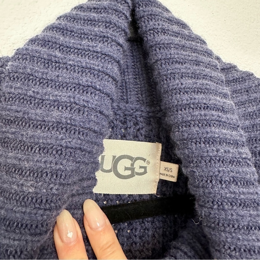UGG Maribeth Poncho Knit Sweater Buttoned Dark Blue Wool Blend Size XS/S Women’s - Picture 8 of 13